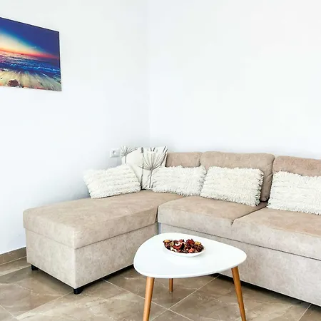 Aqua Vista 598 * Durrës
