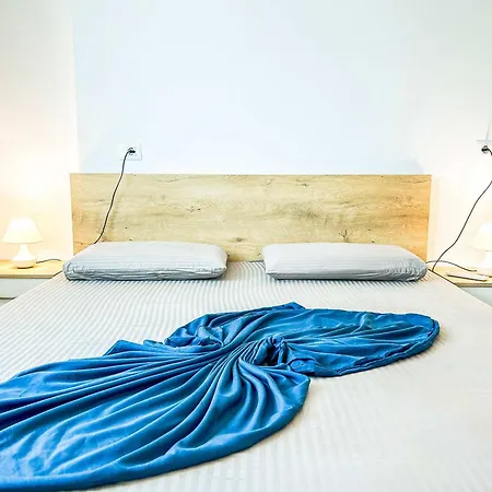 Aqua Vista 598 *