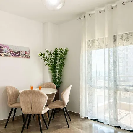 Aqua Vista 598 Apartament *